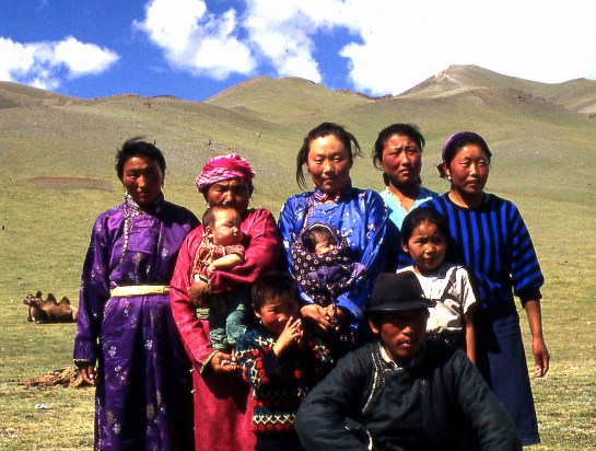 Women from the Mongolian countryside